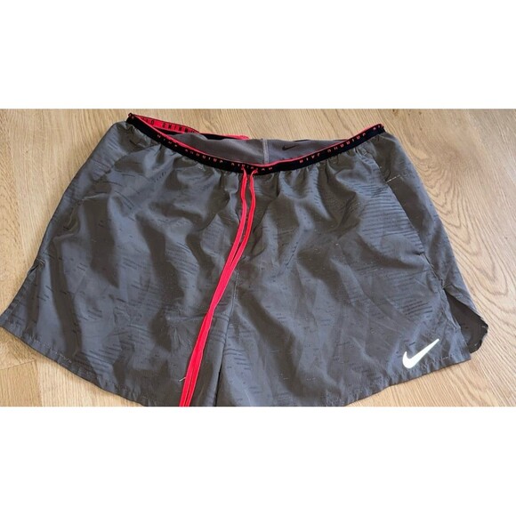 Nike Pants - Nike men’s grey running shorts